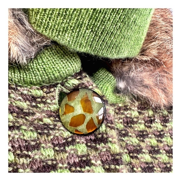 Todd & Duncan Women’s 2-Piece Cashmere Jacket. Green. Medium - Picture 8 of 10